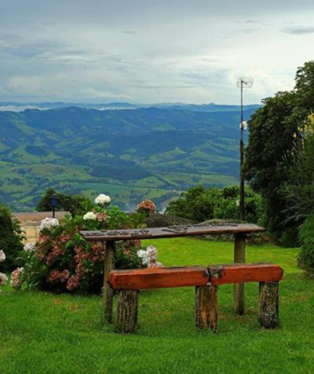 Pousada Ceu Da Mantiqueira Extrema Bagian luar foto