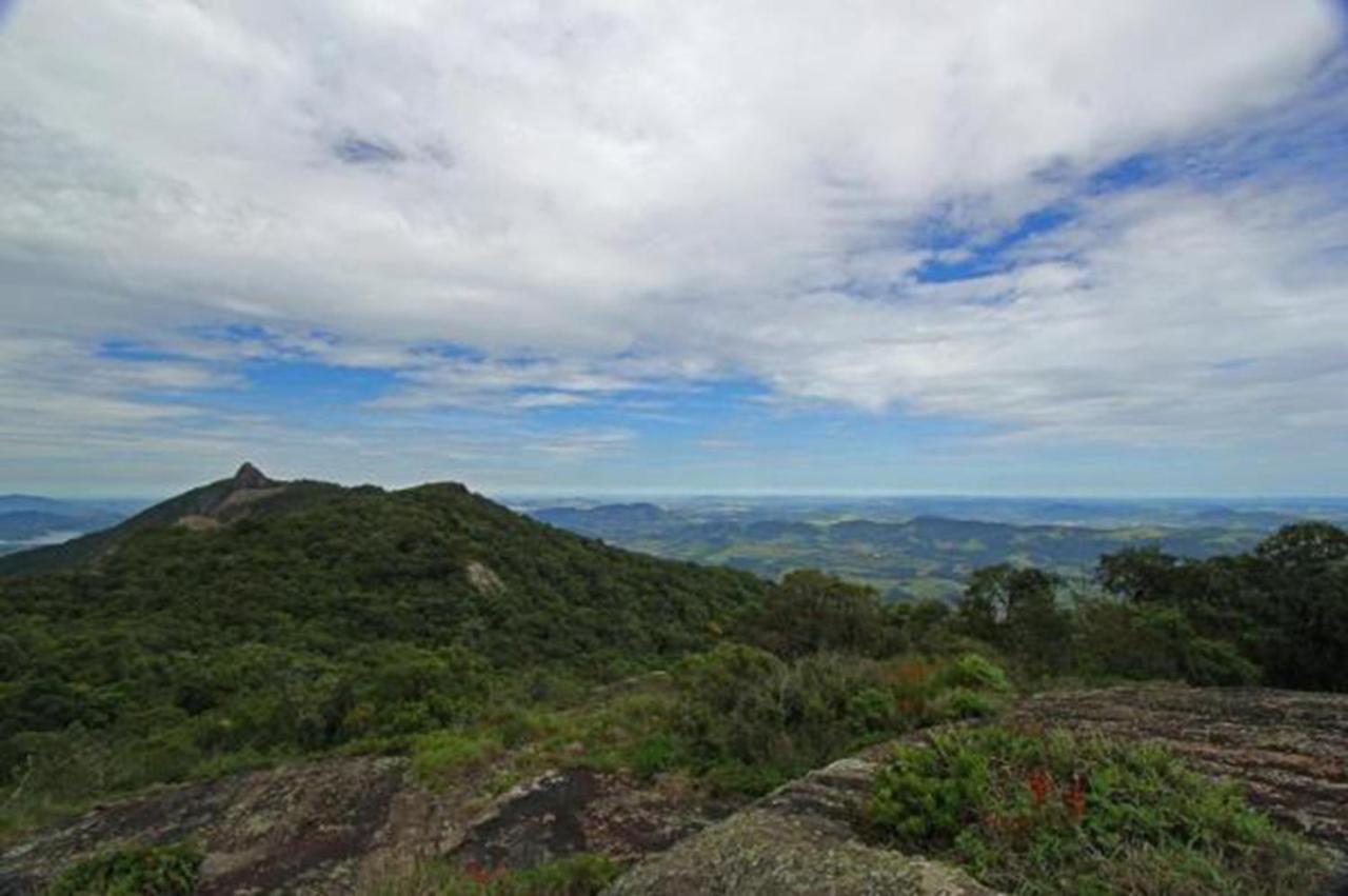 Pousada Ceu Da Mantiqueira Extrema Bagian luar foto